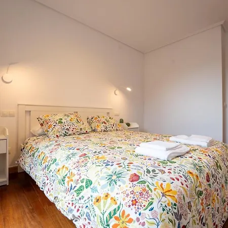 Street Apartment